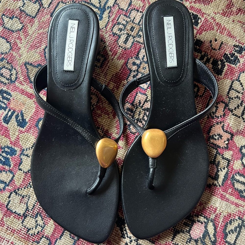 Neil j Rodger’s Black Pebble Sandal